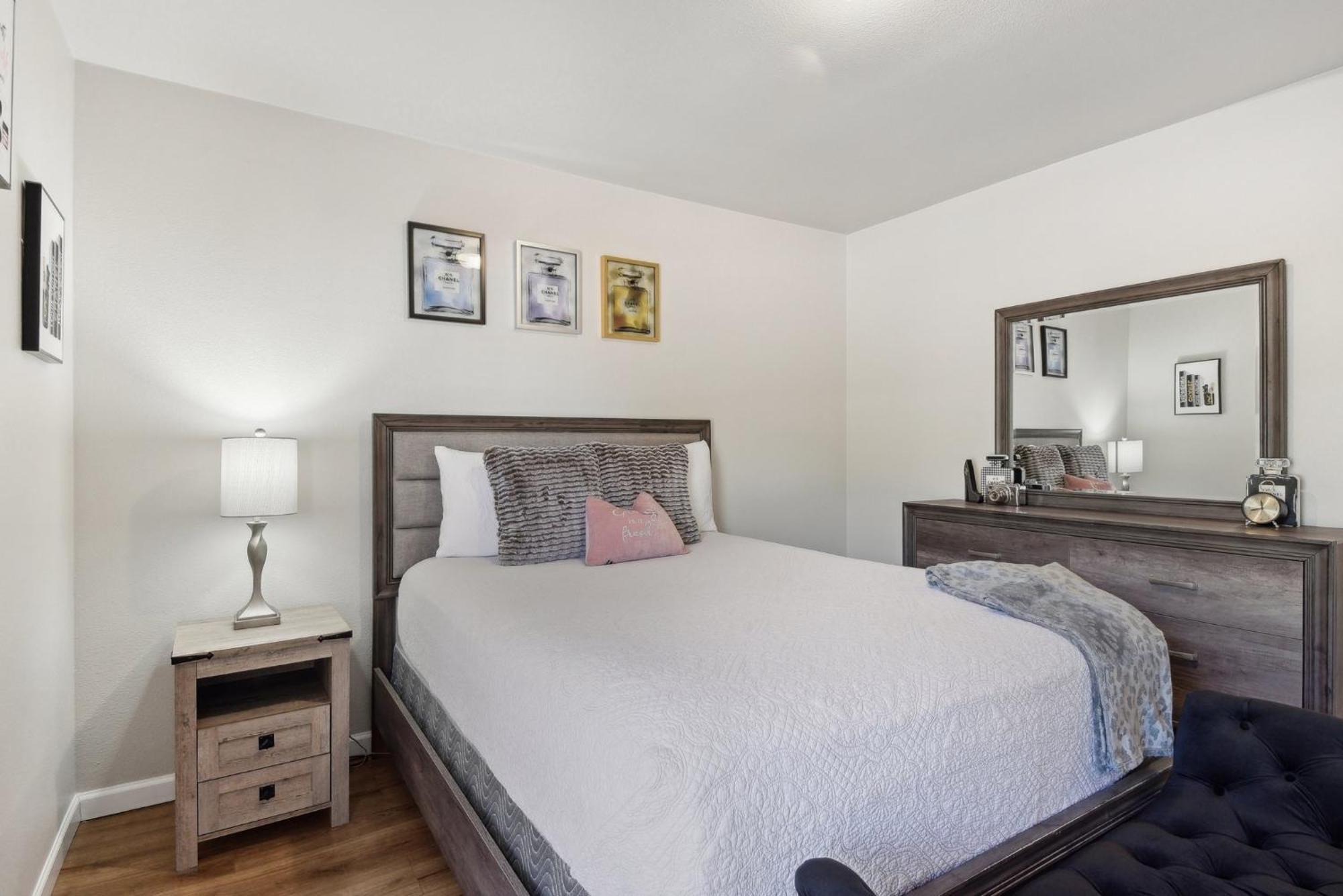 Modern Rental Near Medical Center, Six Flags, Utsa, La Cantera, Lackland Afb San Antonio Exterior foto